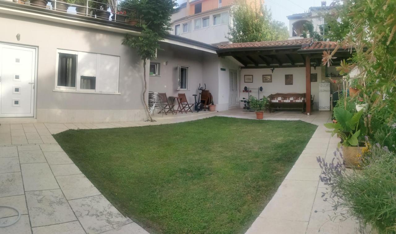 Apartments Slisko Porec Ngoại thất bức ảnh